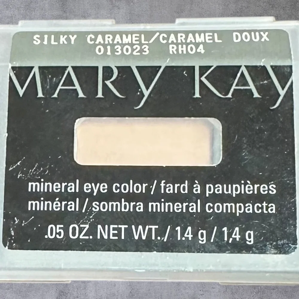 Mary Kay Mineral Eye Color Silky Caramel 013023‎  .05 oz Matte Tan Eyeshadow
